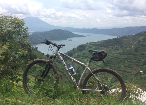 Explore Gisenyi’s lake shore by bike and Boat trip in lake Kivu